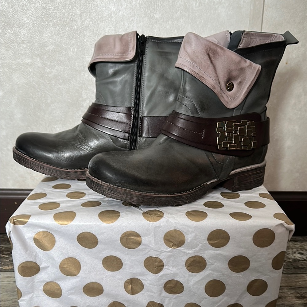 Colima made in Spain ankle boot